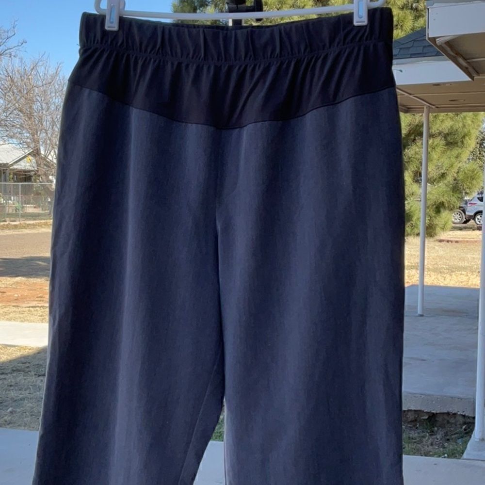 Take 50% OFF- Duo Maternity Strech Pant, Size-XL - Picture 3 of 9